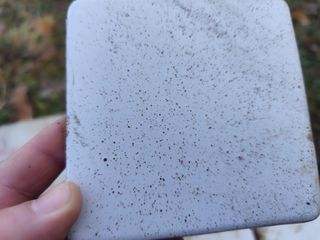 Mattonella bianca puntinata