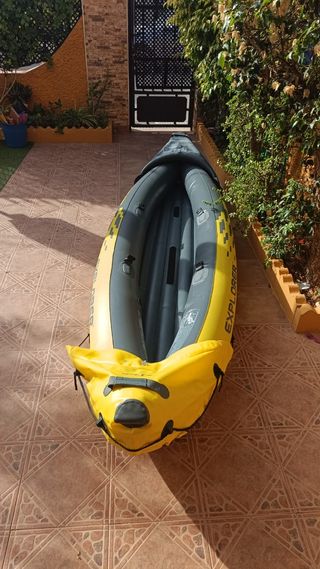 Vendo Kayak,con remos y asientos.