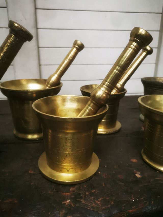 Morteros antiguos grandes