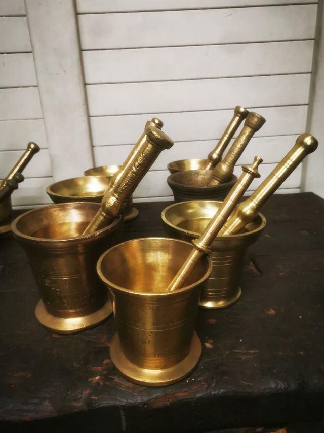 Morteros antiguos grandes