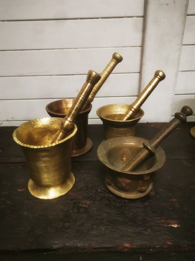 Morteros antiguos grandes