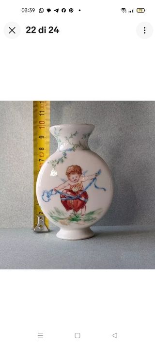 Antico piccolo vaso dipinto a mano
