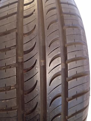 Neumático Hankook 165-65R14