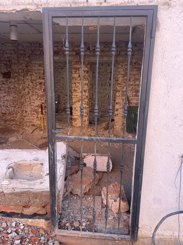 Rejas de ventanas macizas