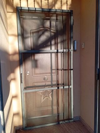 Se realizan trabajos a medida :rejas, puertas,