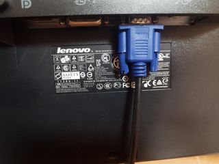 Monitor Lenovo Thinkvision 22"