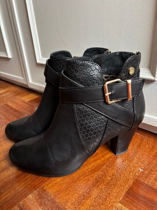 Botines negros