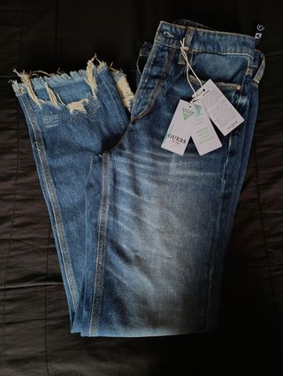 Pantalón vaquero Guess nuevo