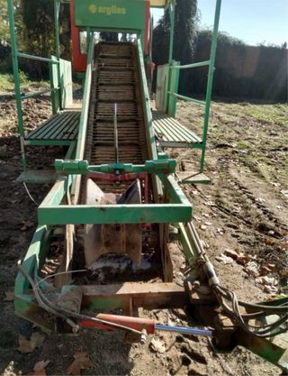 Maquina para sacar / arrancar patatas