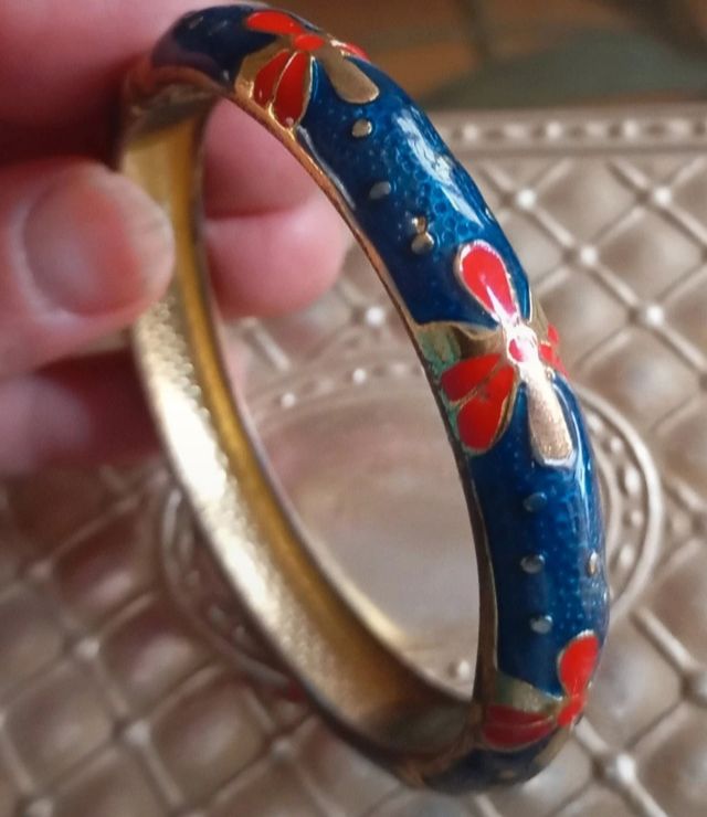 Bracciale rigido in metallo smaltato