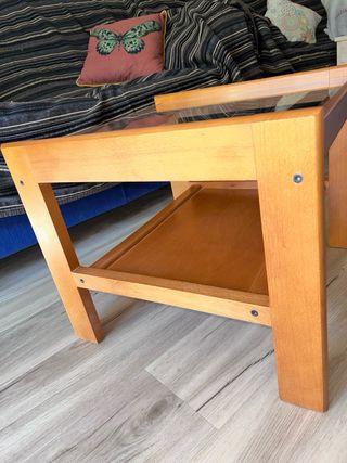 mesa auxiliar salón madera y cristal