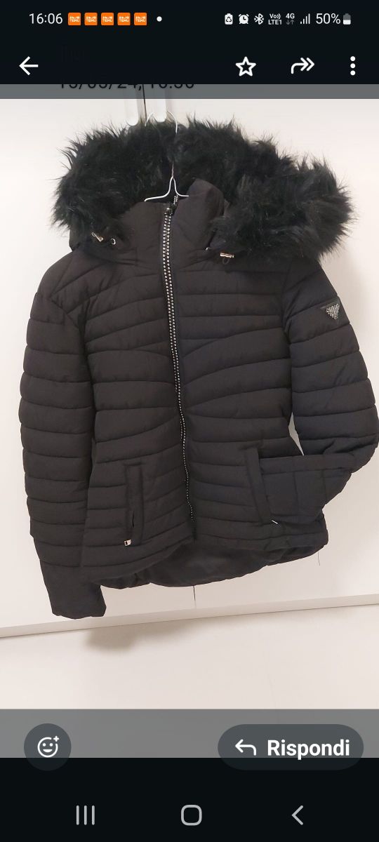 Giubbotto nero di GUESS.