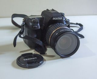 PENTAX K3 con OBJETIVO, FLASH y 3 BATERIAS