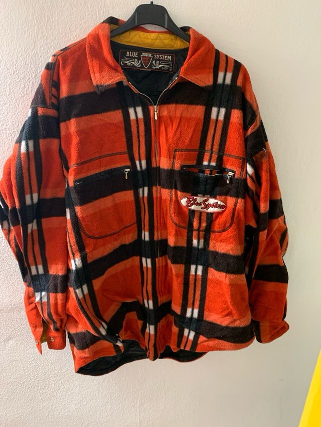 Lote de 25kg de ropa vintage sin marca