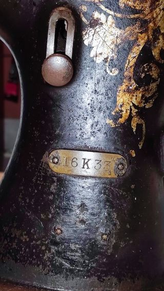 Maquina de coser singer antigua