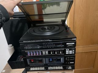 Tocadiscos y radio caset 