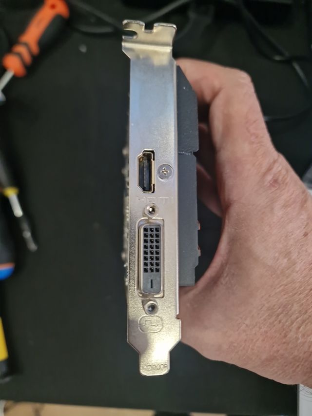 Tarjeta Gráfica NVIDIA Geforce GT 1030