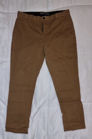Pantalones estilo chino