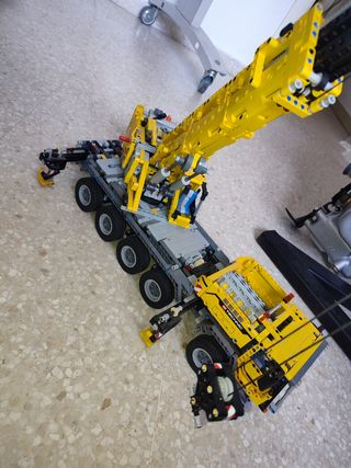 Grúa de Lego 42009