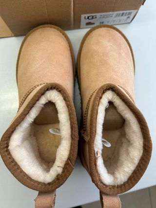 UGG