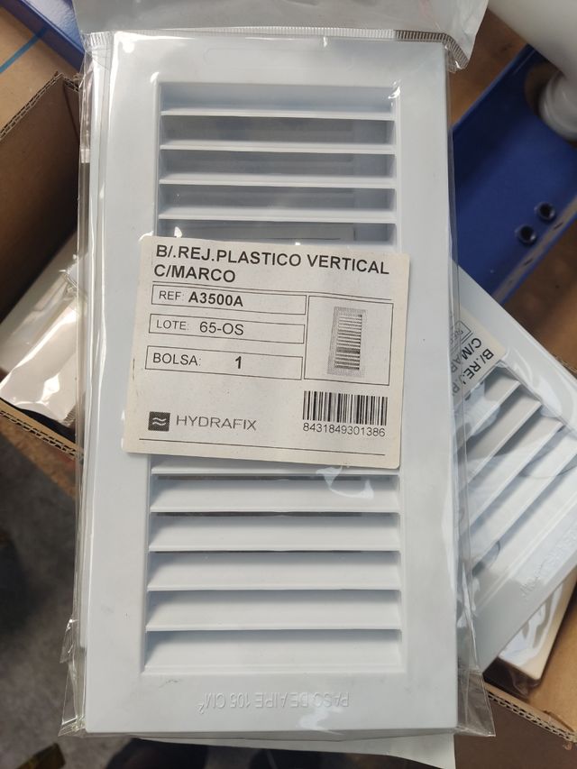 Lote rejilla plástico con cerco