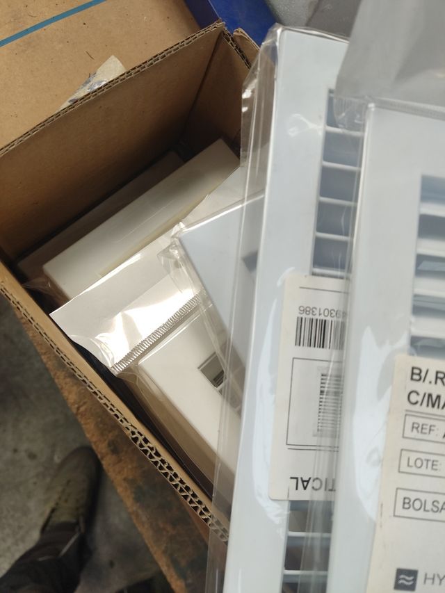 Lote rejilla plástico con cerco