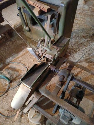 Esclopeadora de formón hueco