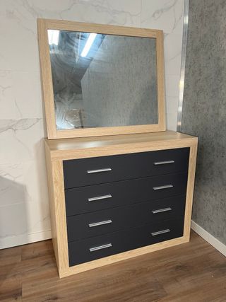 COMODA CON 4 CAJONES + ESPEJO ¡NUEVO!