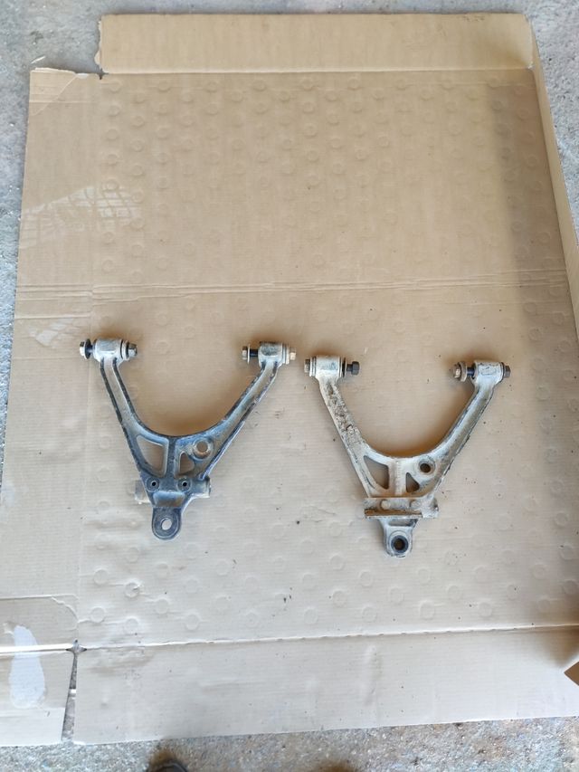 Trapecio inferior Mercedes MB 100