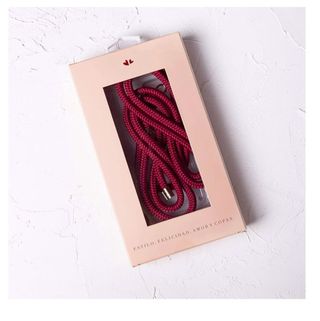 Carcasa iphone 12 y cordon