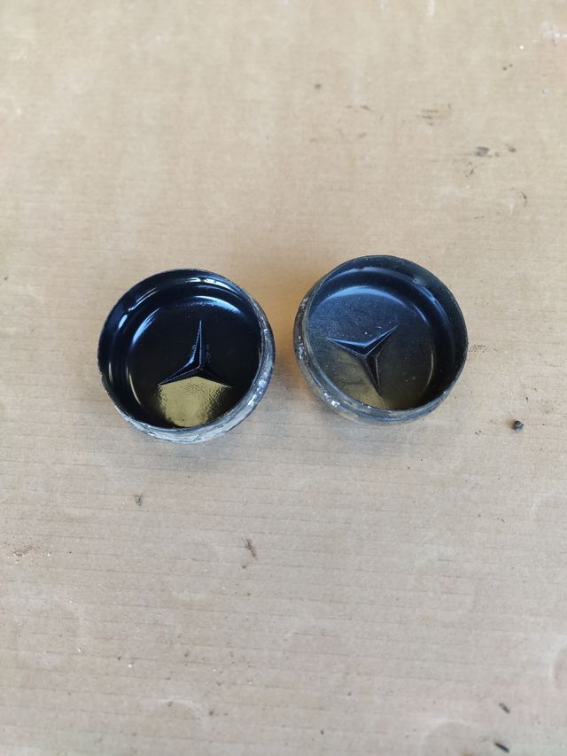 Tapas buje Mercedes MB 100