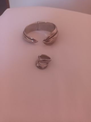 Conjunto anillo y pulsera,uno de 50