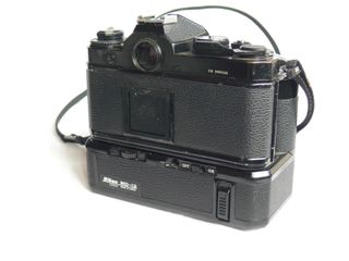NIKON FE Cámara Reflex 35mm analógica+Nikkor 55