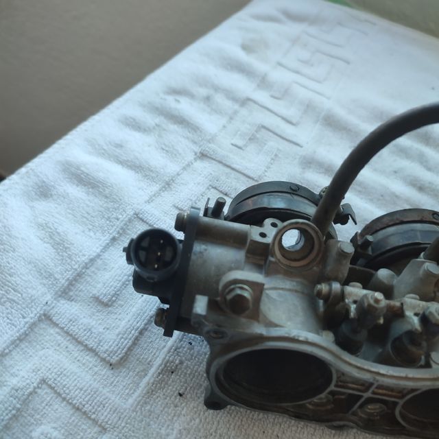 Cuerpo de inyección CBR 600f4i