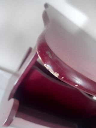 Mesita de noche/revistero de madera