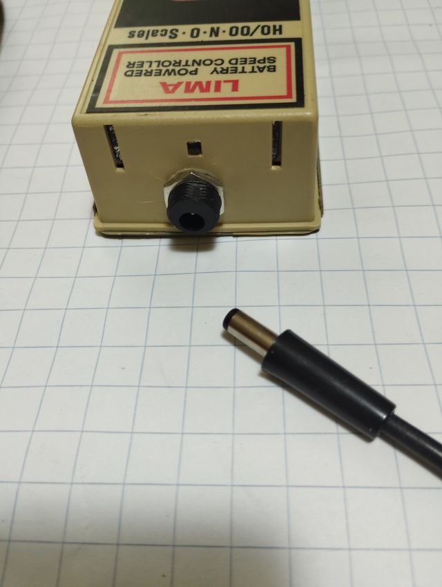 Lima Alimentatore 500012 con spina.