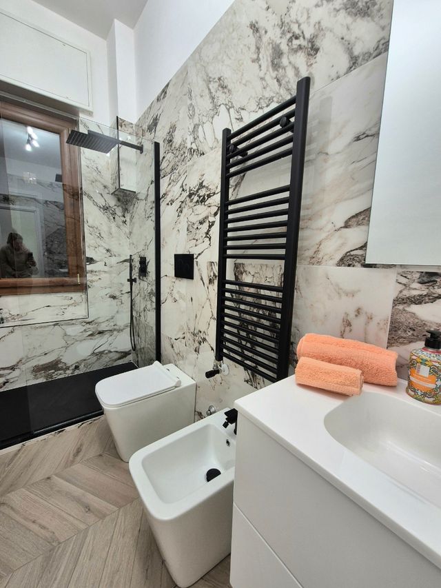 Trilocale ristrutturato via Meucci 74 Mi