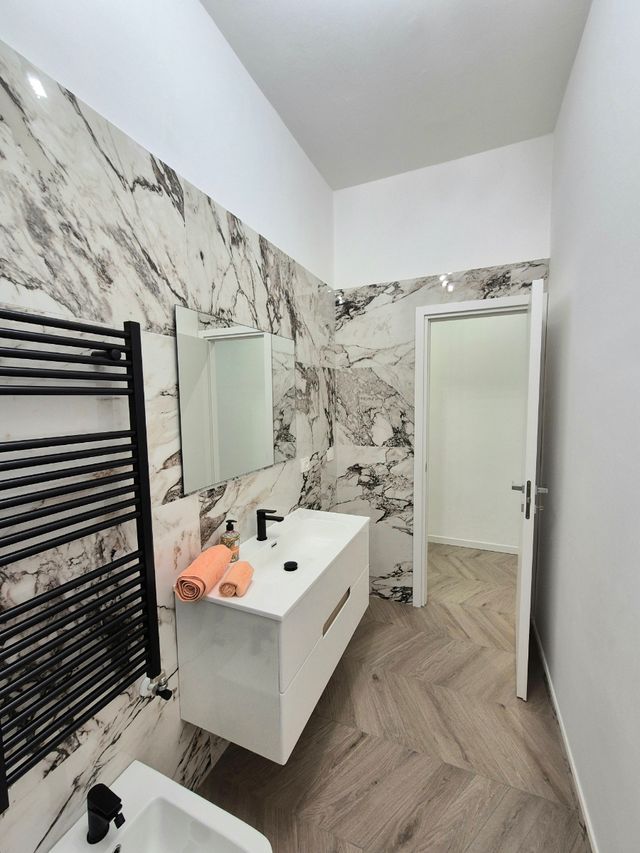 Trilocale ristrutturato via Meucci 74 Mi