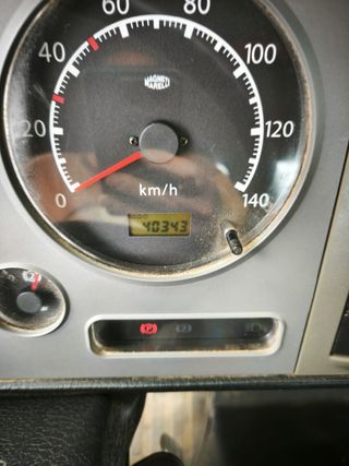 Nissan Atleon 2006..