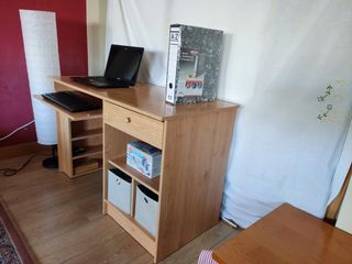 Mesa de estudio e informática