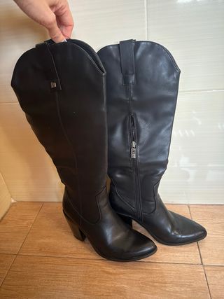 Botas altas negras