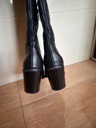 Botas altas negras