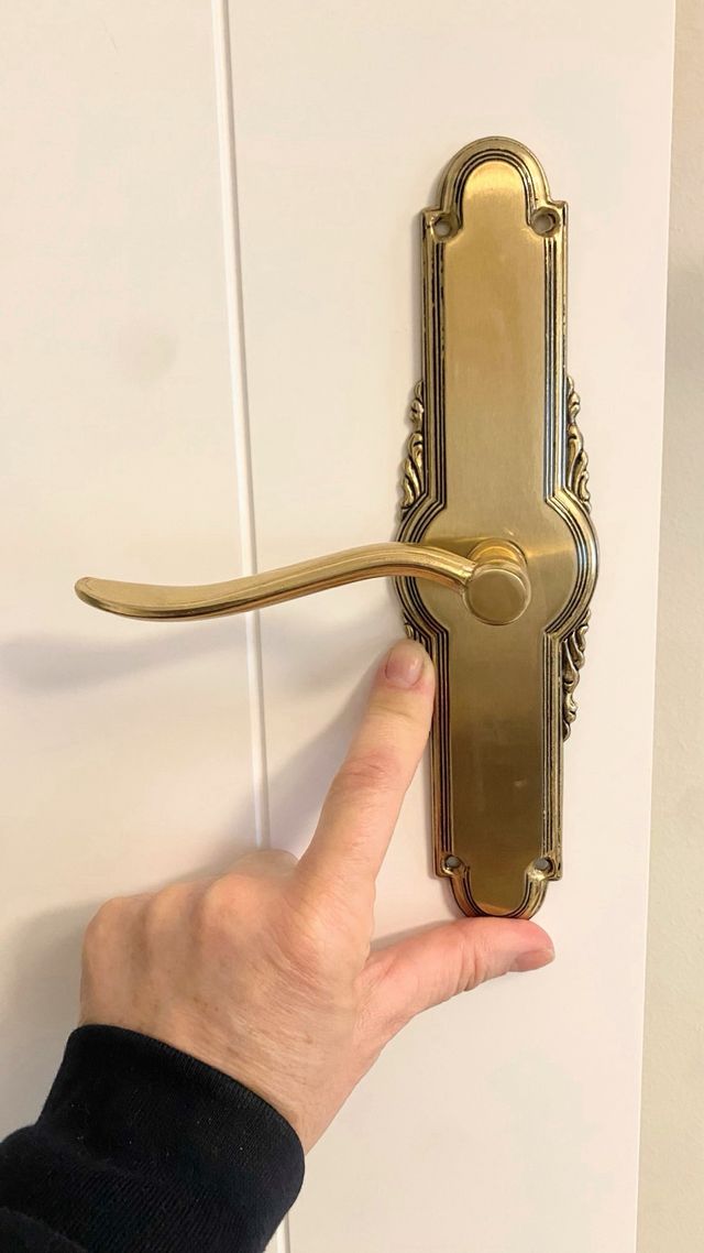 8 juegos manillas latón