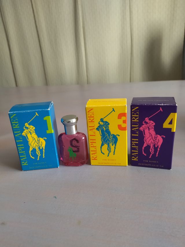 Bottiglie di profumo vuote