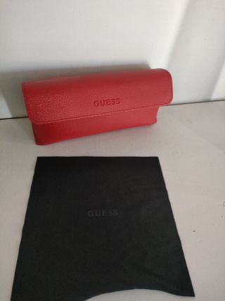 Estuche gafas nuevo Guess