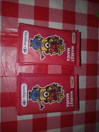 Lote de dieciocho cromos minions