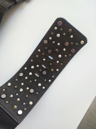 Cinturón ancho ajustable