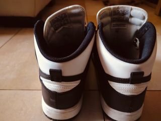 Nike dunk high retro panda