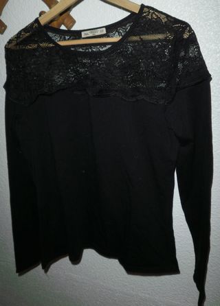 CAMISETA MUJER MANGA LARGA CON CANESÚ DE ENCAJE