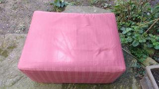 Reposa pie fucsia